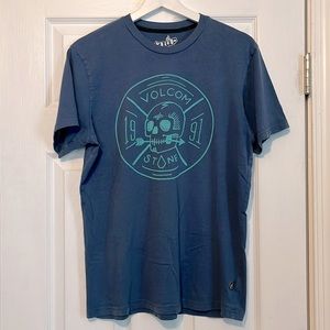 EUC Volcom teal and blue tshirt- size M